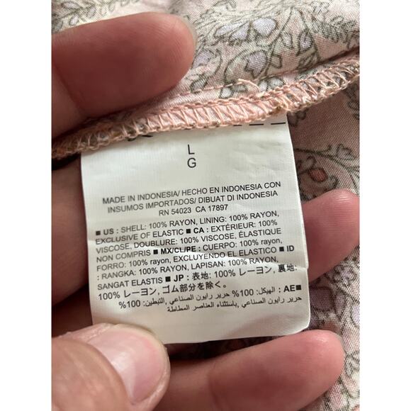 Old Navy peach paisley summer dress with adjustable straps size large 100% rayon - Picture 6 of 8